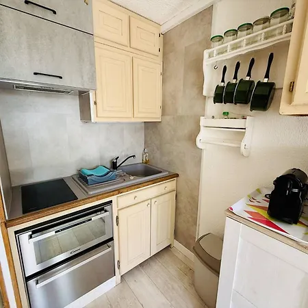 Apartamento Proche Avec Parking Privé, Secteur Falaises - Fr-1-723-49